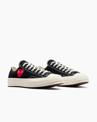 Black / Red Converse PLAY Comme des Garçons Single Heart Chuck 70 Men Sneakers Singapore | C-36142879