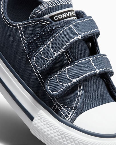 Navy / White Converse Chuck Taylor All Star 2V Kids' Canvas Shoes Singapore | C-35069479