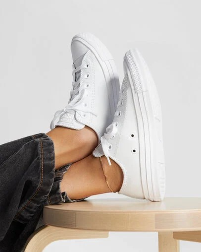 White Converse Chuck Taylor All Star Leather Women Tennis Shoes Singapore | C-87645109