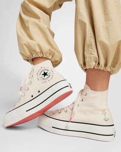 White Converse Chuck Taylor All Star Lift Women Platform Shoes Singapore | C-48716059