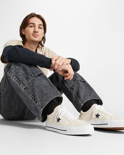 White / Black Converse CONS One Star Pro Suede Women Skate Shoes Singapore | C-39164289