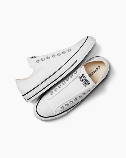 White / Black Converse Chuck Taylor All Star Women Slip On Shoes Singapore | C-59613249
