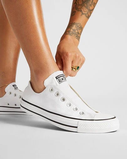 White / Black Converse Chuck Taylor All Star Men Slip On Shoes Singapore | C-41506399