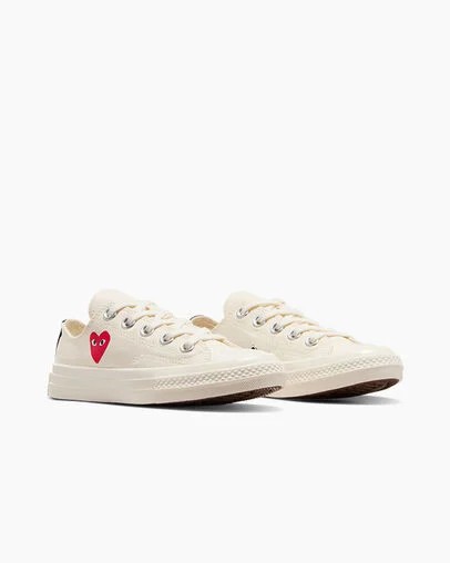 White / Red / Black Converse PLAY Comme des Garçons Single Heart Chuck 70 Kids' Sneakers Singapore | C-75493269